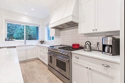 Custom kitchen renovation contractors in Langley, BC