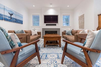 Custom Living room renovation contractors in Langley, BC
