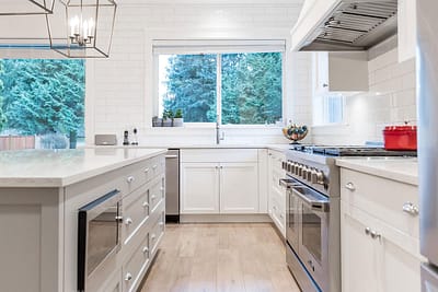 Custom kitchen by kitchen renovation contractors in Langley, BC