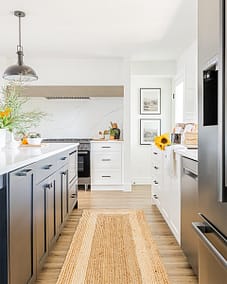 Custom kitchen by kitchen renovation contractors in Langley, BC