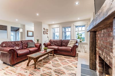 Custom Living room renovation contractors in Langley, BC
